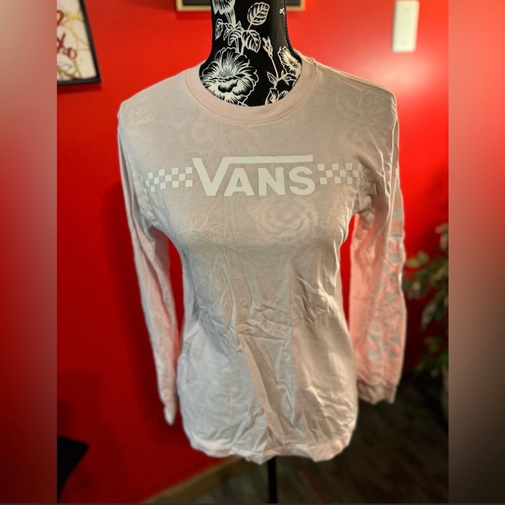 VANS long sleeve T. Size S. Light baby pink.